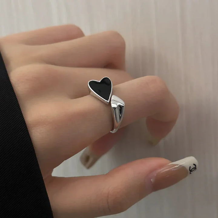 Adjustable Symmetrical Heart Ring - Evelyn-The Livary