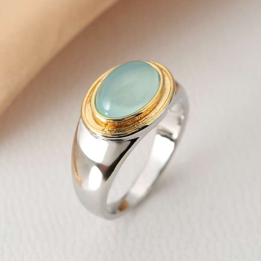 Vintage Ring with Green Stone - Lyanna-6-The Livary