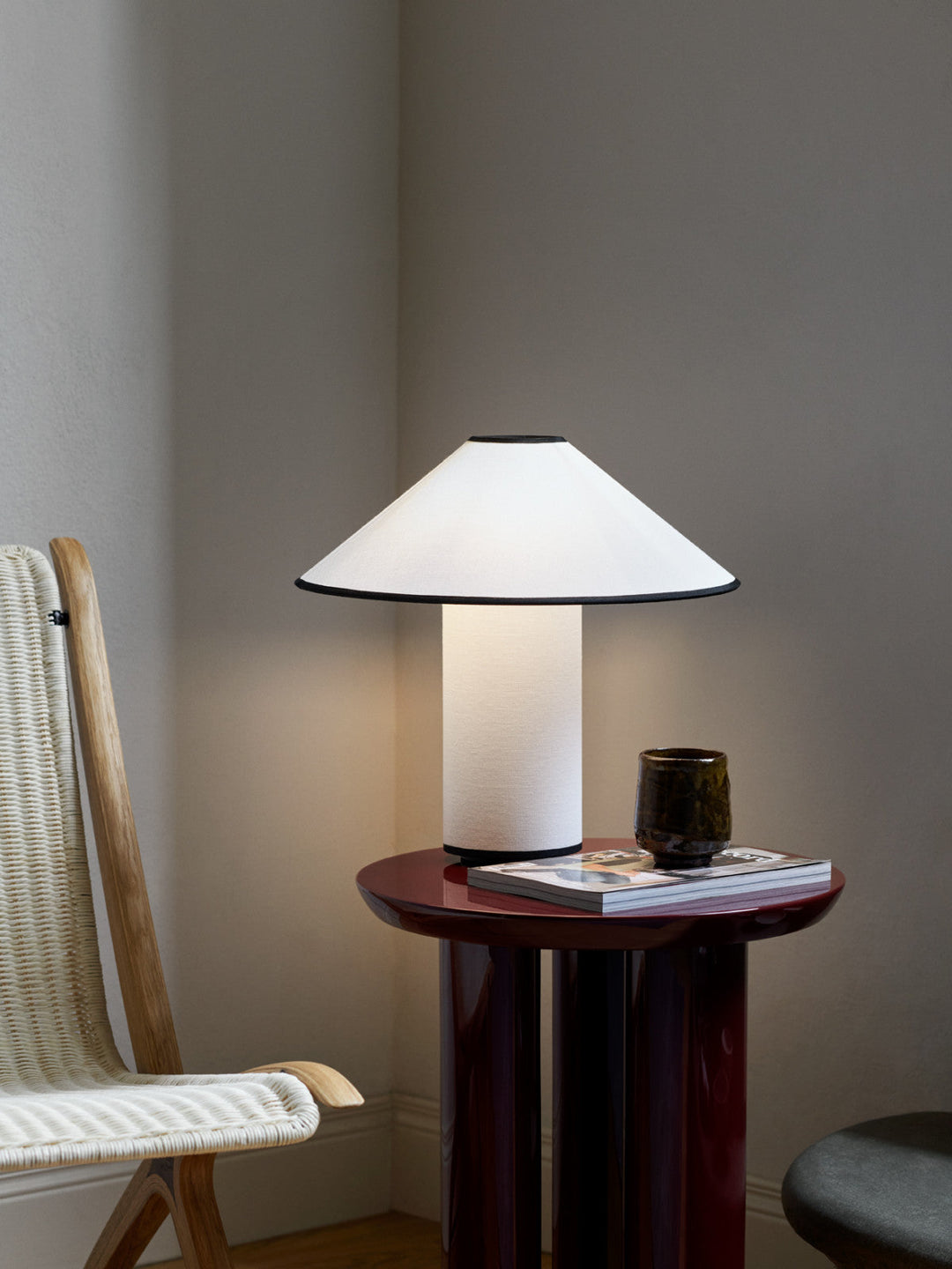 Table lamp with fabric shade – Lunara-Red+White-The Livary