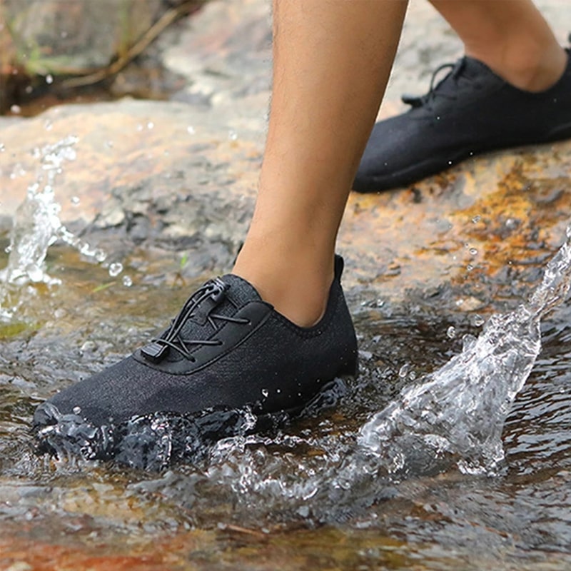 Barefoot sports shoes with non-slip sole – Leonis-Black-4-The Livary