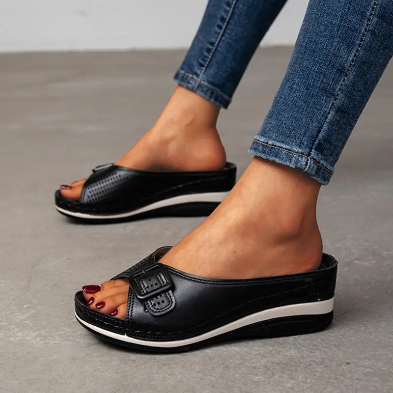 Orthopaedic comfort shoes for women - Lorena-Black-2.5-The Livary