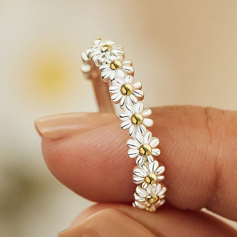 Adjustable Silver Daisy Ring - Fiora-The Livary