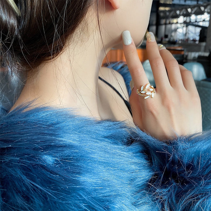 Golden Leaf Ring - Amarille-The Livary