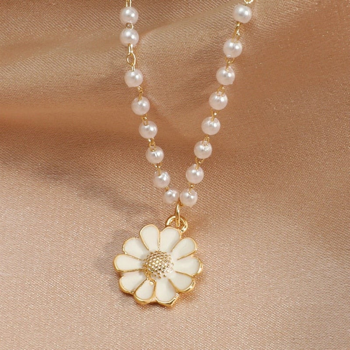 Stylish Pearl Necklace with Daisy Pendant - Flora-The Livary