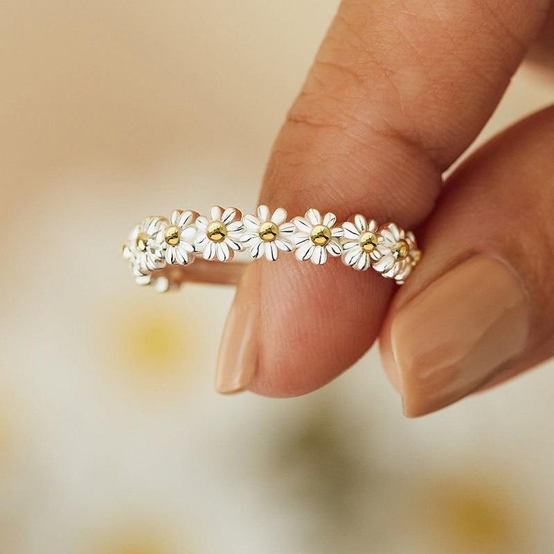Adjustable Silver Daisy Ring - Fiora-The Livary