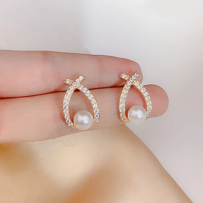 Stylish Glitter Pearl Earrings - Marie-The Livary