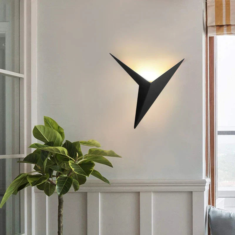 Modern Triangular Wall Lamp - TrigoLux-White-Warm Wit-The Livary