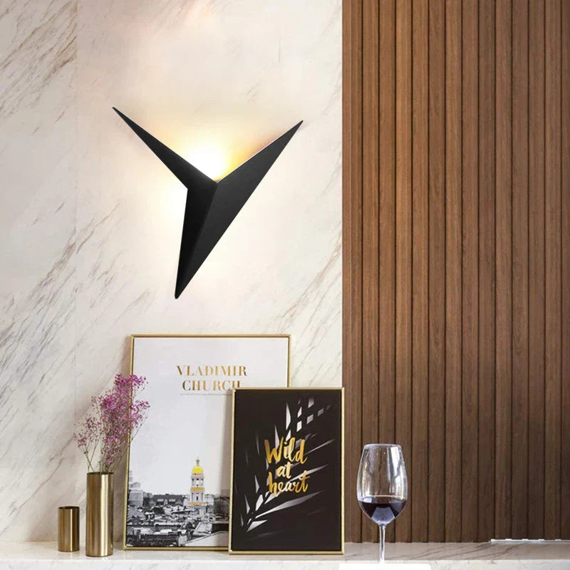 Modern Triangular Wall Lamp - TrigoLux-White-Warm Wit-The Livary