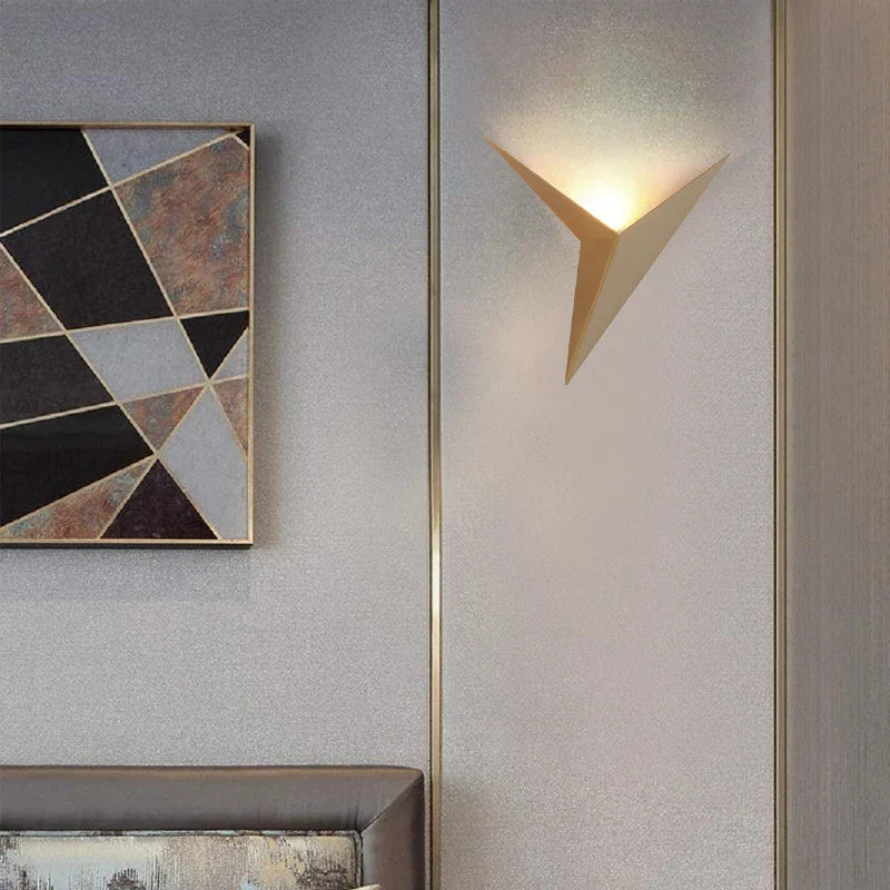 Modern Triangular Wall Lamp - TrigoLux-White-Warm Wit-The Livary