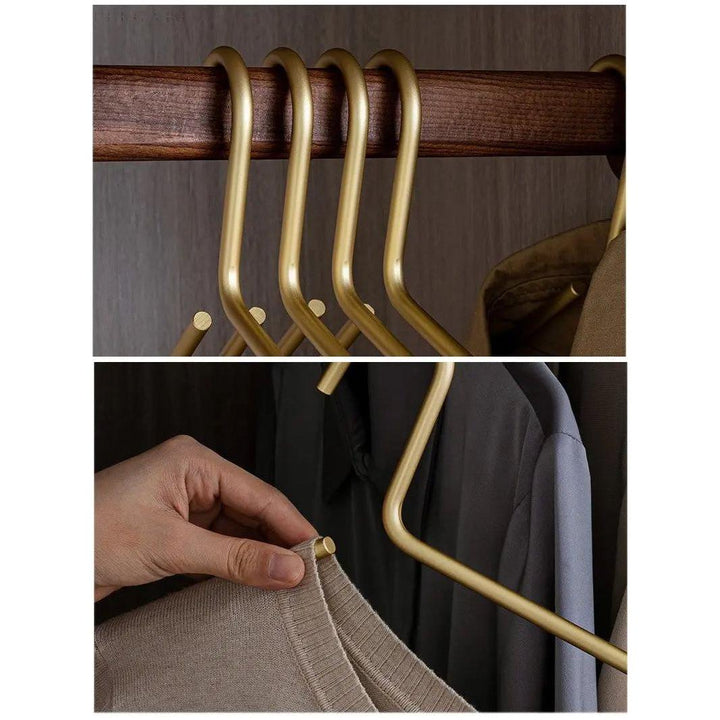 Luxury Anti-Slip Clothes Hangers - Closura-Gold-The Livary