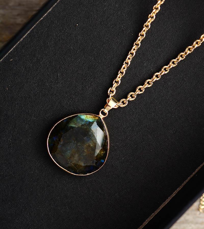 Labradorite Aura Necklace - Selene-The Livary