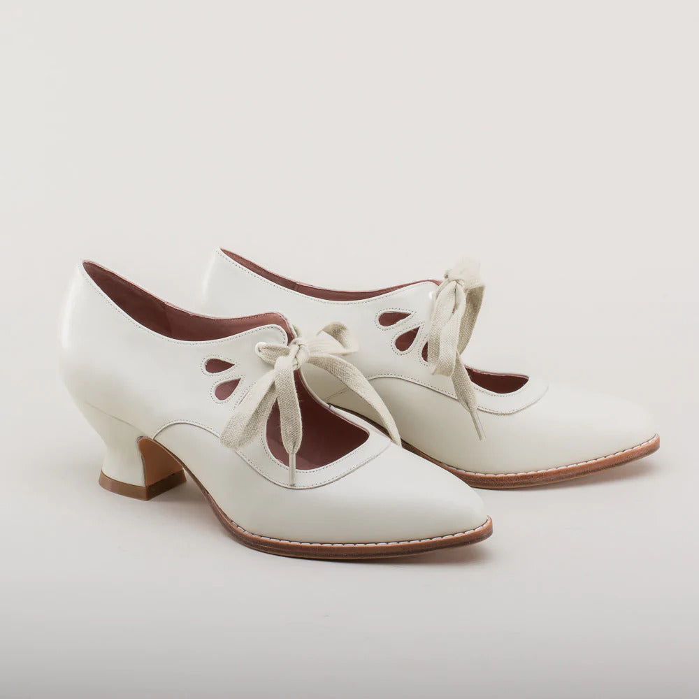 Orthopaedic leather pumps – Viviana-White-2.5-The Livary