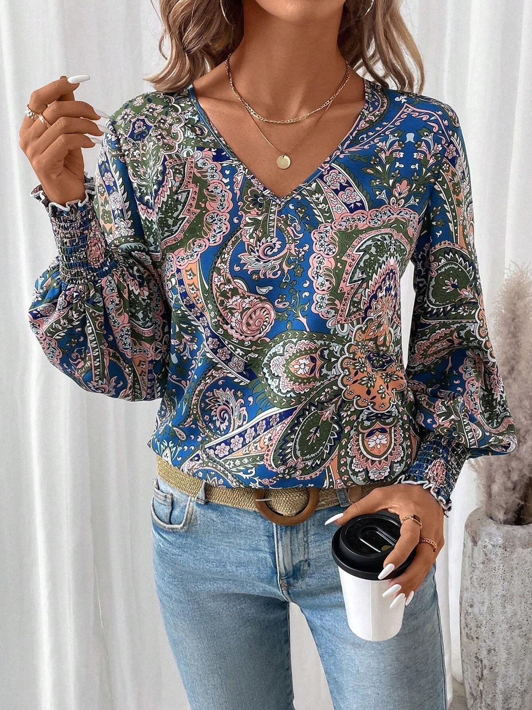Flower print women's blouse with V-neck & lantern sleeves – Malina-S-The Livary