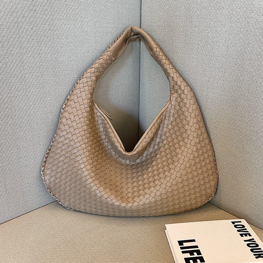 Trendy Woven Shoulder Bag - Ruby
