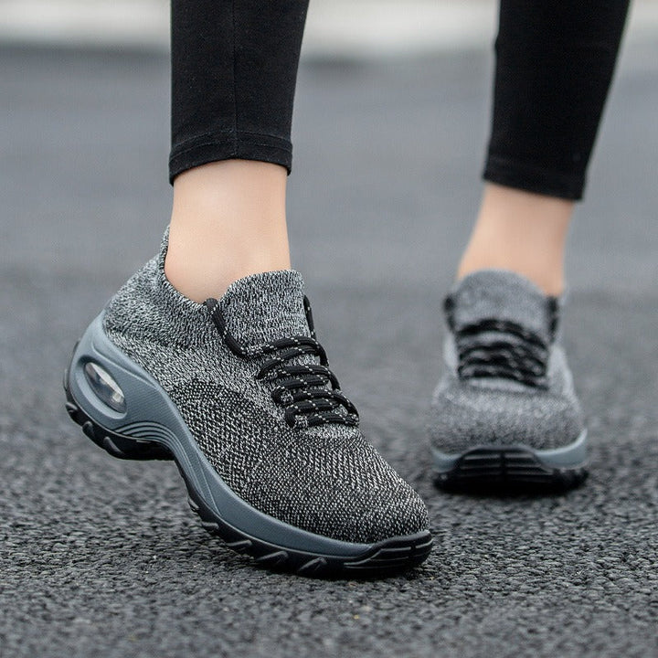 Pain-Relieving Ladies Sneakers - ComfortMax-Black-2.0-The Livary