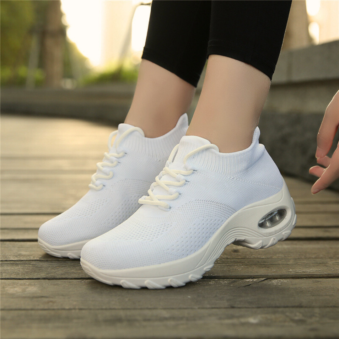 Pain-Relieving Ladies Sneakers - ComfortMax-Black-2.0-The Livary