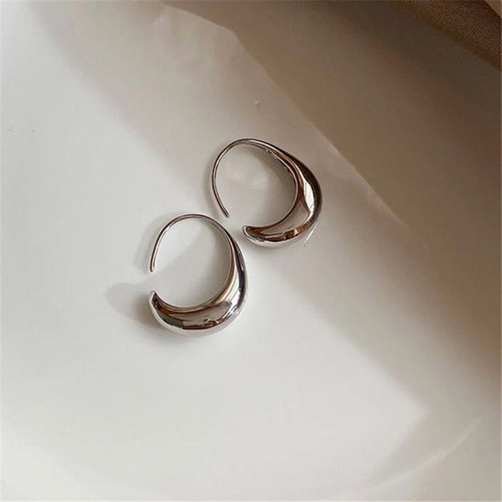 Stylish Luxury Earrings - Celeste-Gold-The Livary