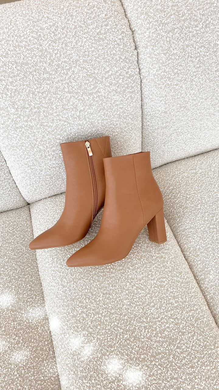 Fashionable Casual Ankle Boots - Elonette-Brown-3-The Livary