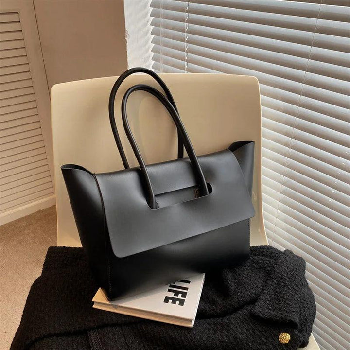 Urban Chic Tote - Martina-Black-The Livary