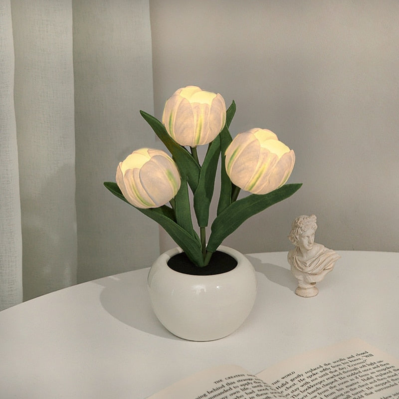 Tulip Night Lamp - LumiTulip-3 White-Batteries-The Livary