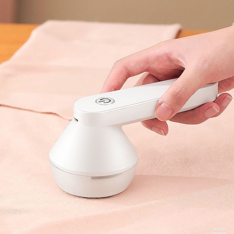 Rechargeable lint remover - FluffAway-Green-The Livary