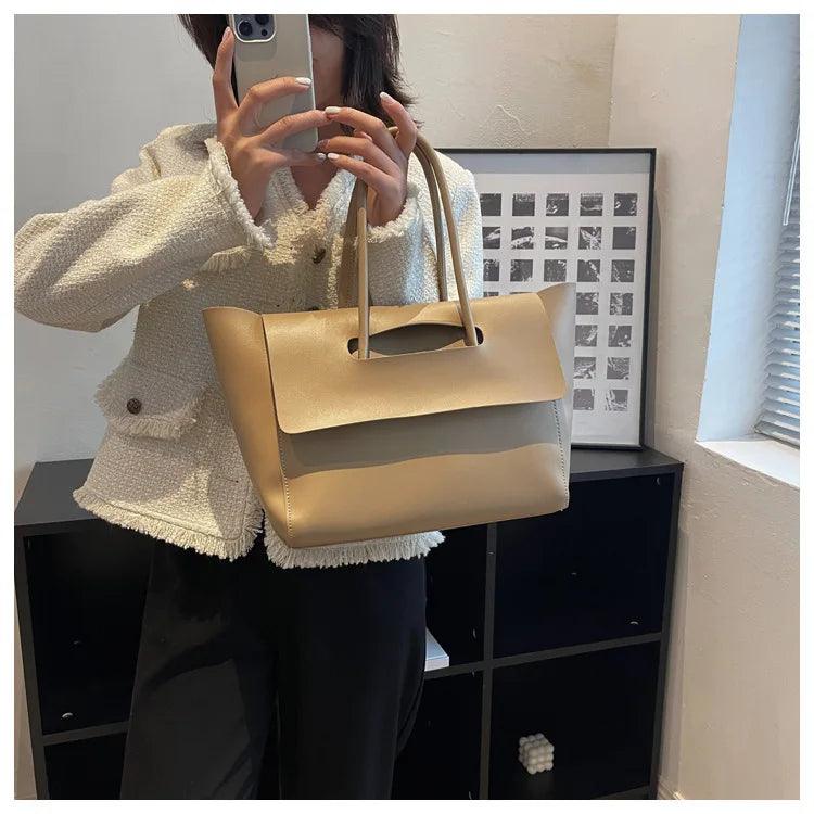 Urban Chic Tote - Martina-Brown-The Livary