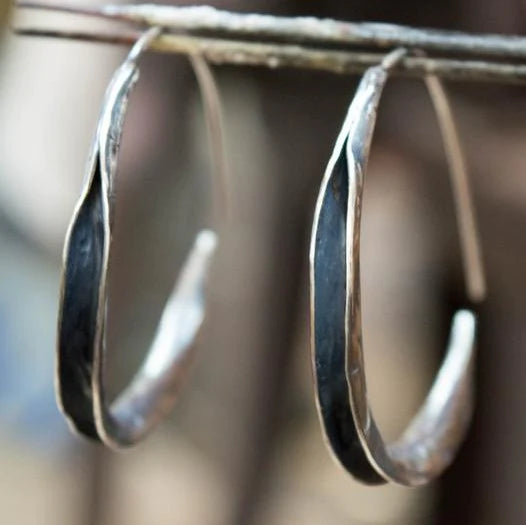 Minimalist Circle Earrings - Nina-The Livary