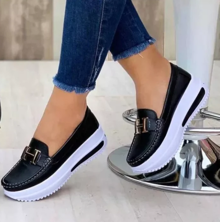 Stylish orthopedic women's shoes for pain-free walking – Selina-Black-3-The Livary