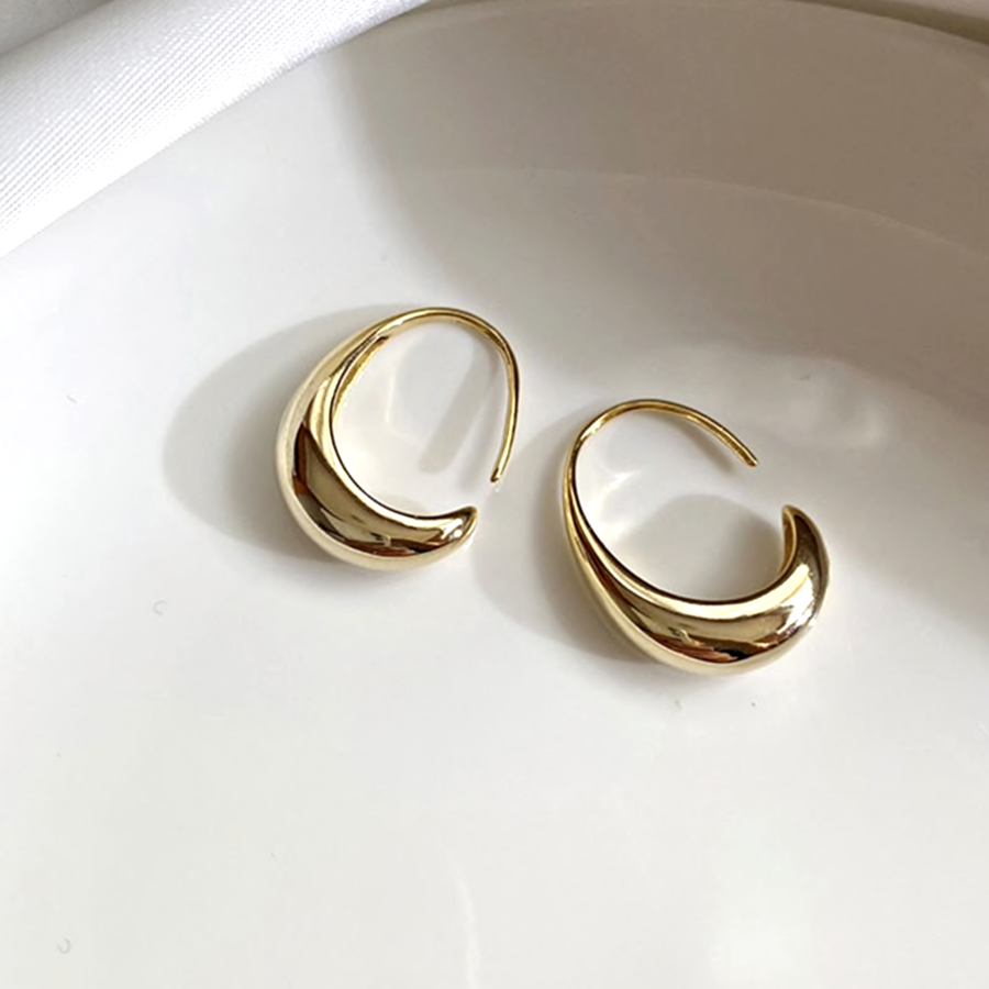 Stylish Luxury Earrings - Celeste-Gold-The Livary