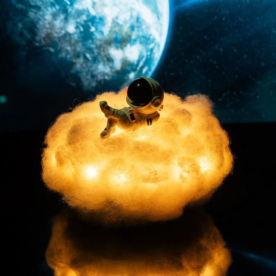 Astronaut Cloud Lamp - AstroCloud-The Livary