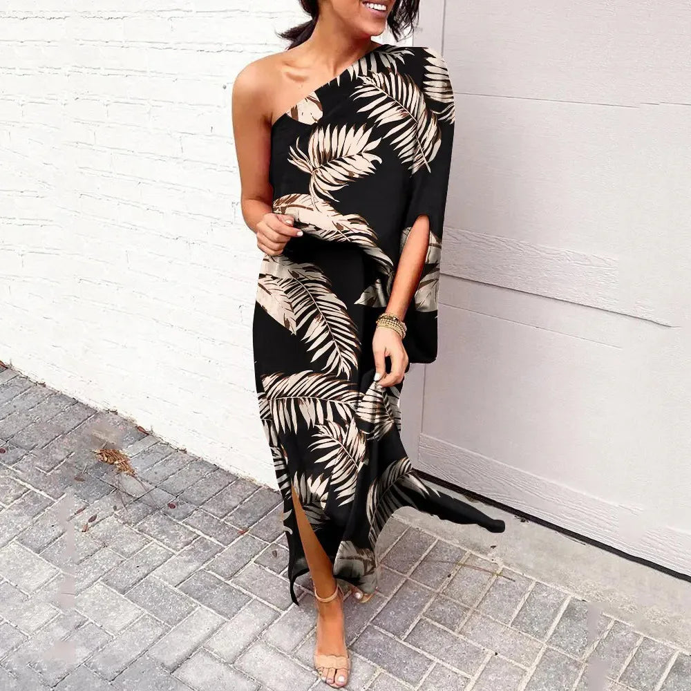 Dress with Diagonal Shoulder Line - Mila-Zwart vel-S-The Livary