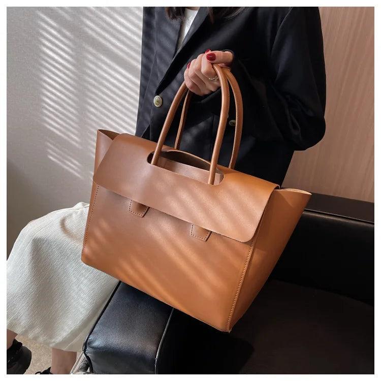 Urban Chic Tote - Martina-Brown-The Livary