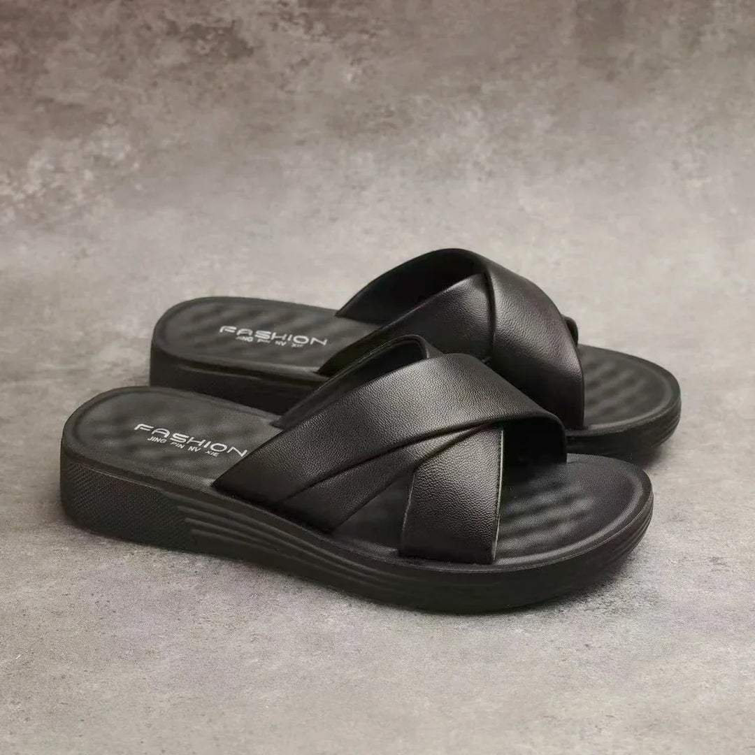 Ladies' wedge slippers made of leatherette with an open toe – Cassy-Black-3.5-The Livary