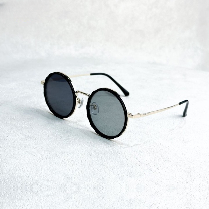 Handcrafted sunglasses with adjustable lens attenuation and UV filter - OptiShade™ Pro ND9-Golden brackets-The Livary