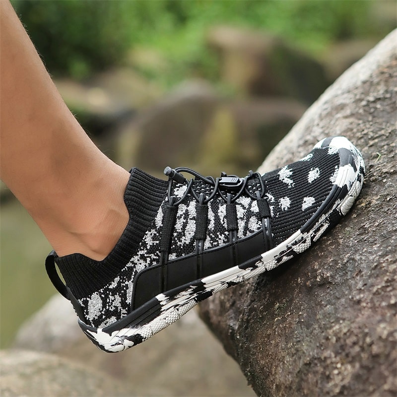 Barefoot sports shoes with non-slip sole - Auron-Black-3-The Livary