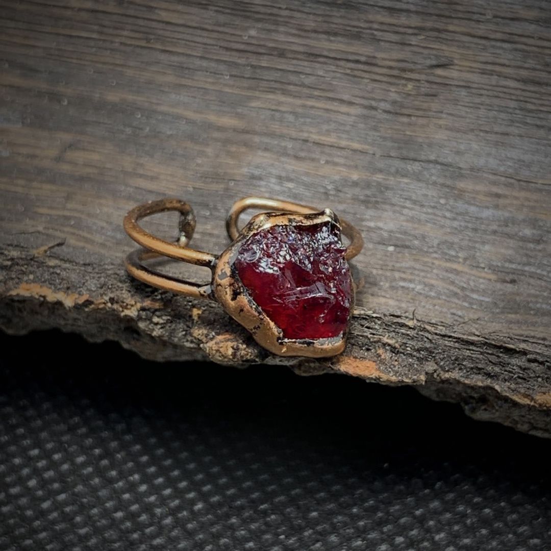 Natural Raw Birthstone Ring - Selina-January & Pomegranate-The Livary