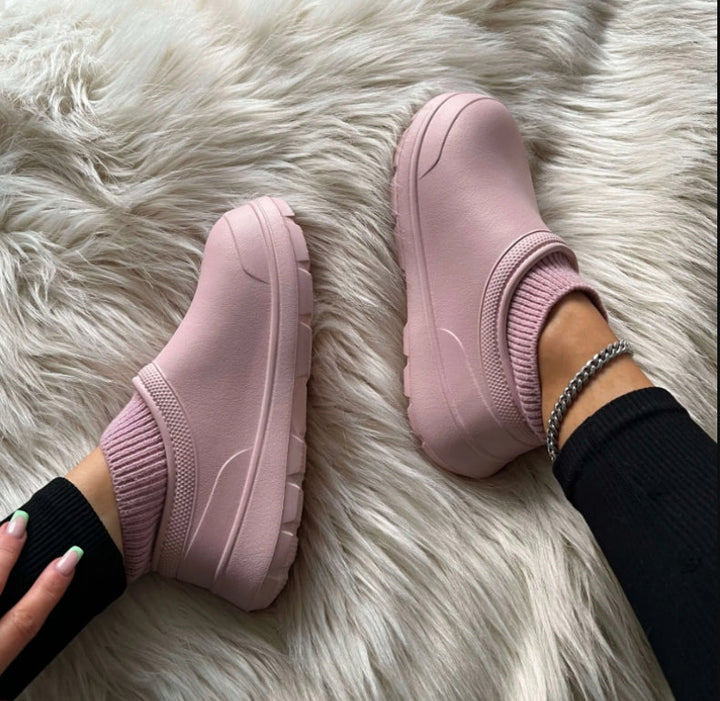 Weatherproof comfort clogs with cloud cushioning – Mireille-Pink-2.5-The Livary