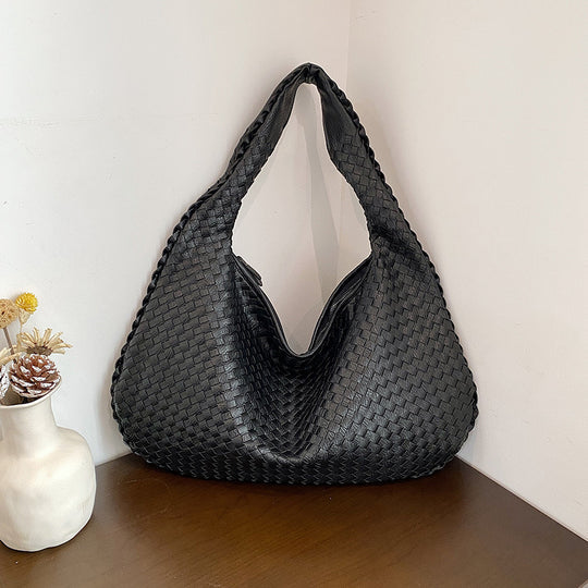 Trendy Woven Shoulder Bag - Ruby