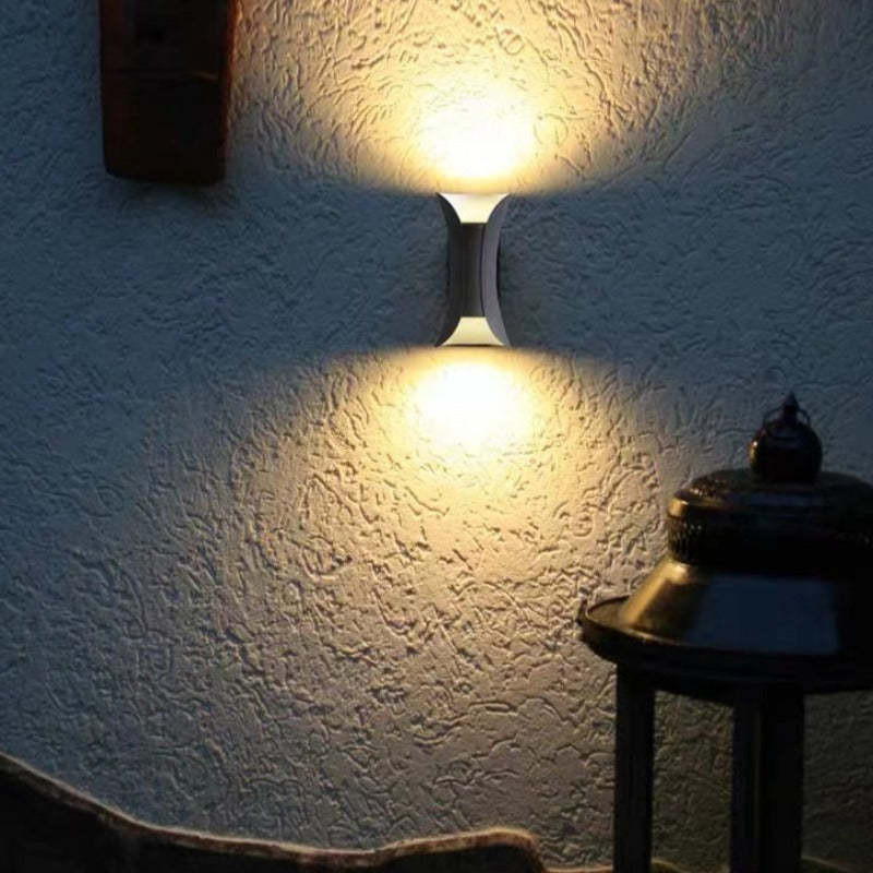 Modern LED Outdoor Wall Lamp - LumiEdge-Black and Gold-Small 6W-Warm white-The Livary