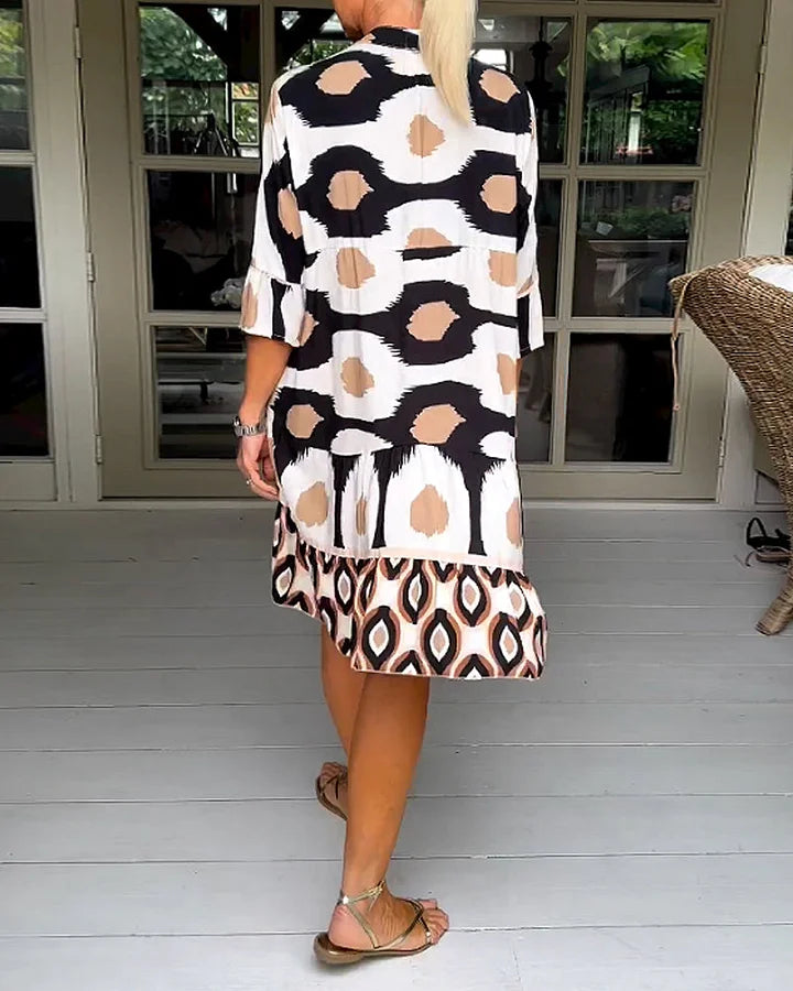 Trendy short-sleeved dress with abstract print & loose fit – Liora-Brown-S-The Livary