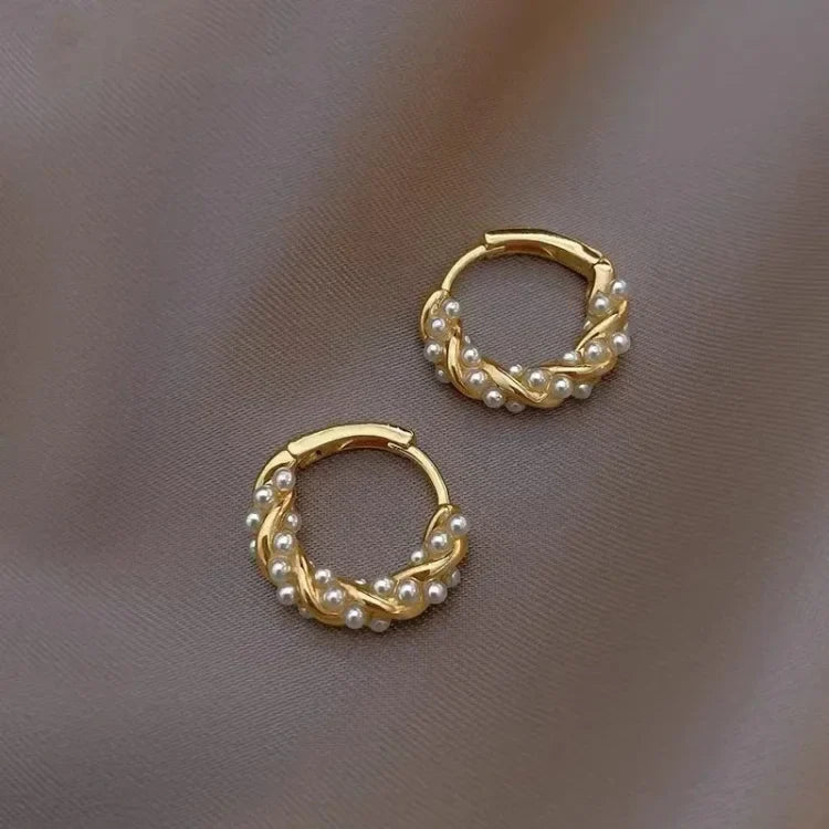 Subtle Pearl Earrings - Isla-The Livary