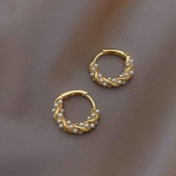 Subtle Pearl Earrings - Isla-The Livary