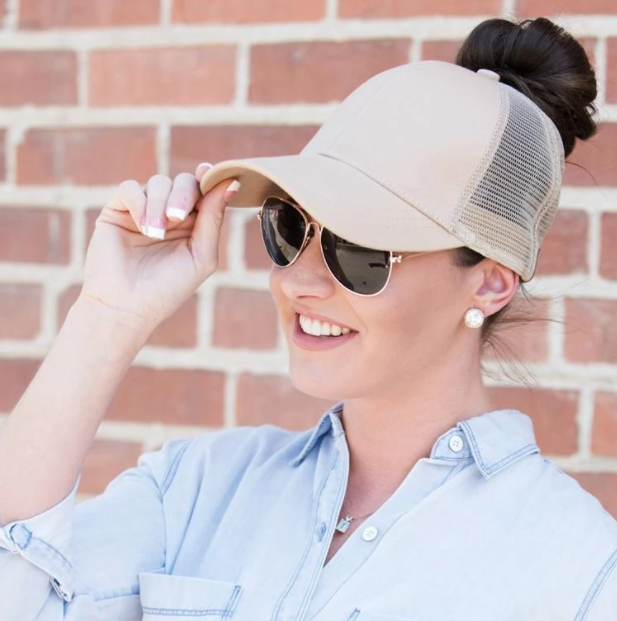 Trendy women's baseball cap with ponytail hole & Velcro closure – Leona (1+1 FREE)-Pink-The Livary