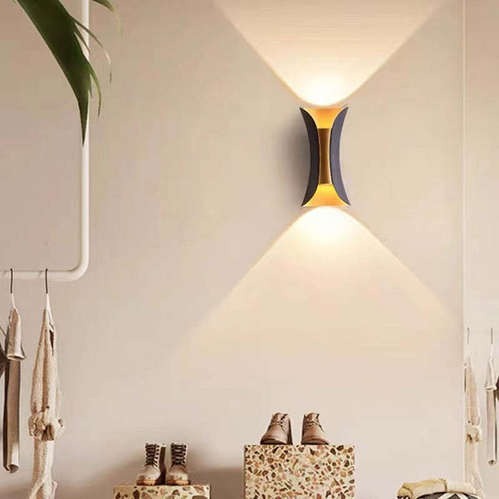Modern LED Outdoor Wall Lamp - LumiEdge-Black and Gold-Small 6W-Universal White-The Livary