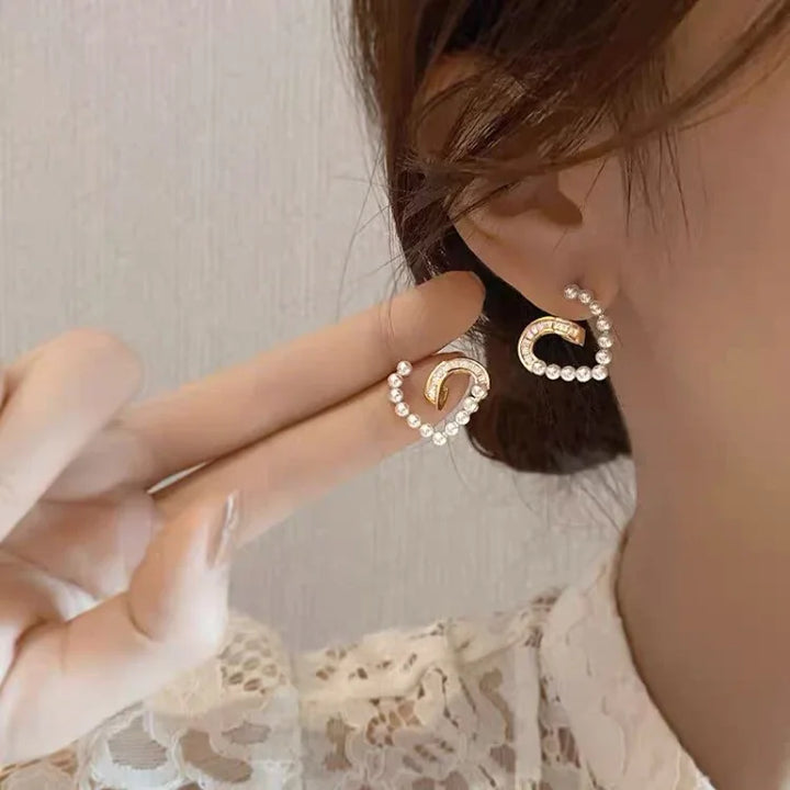 Heart-shaped Earrings with Pearls and Zirconia - Ameline-The Livary