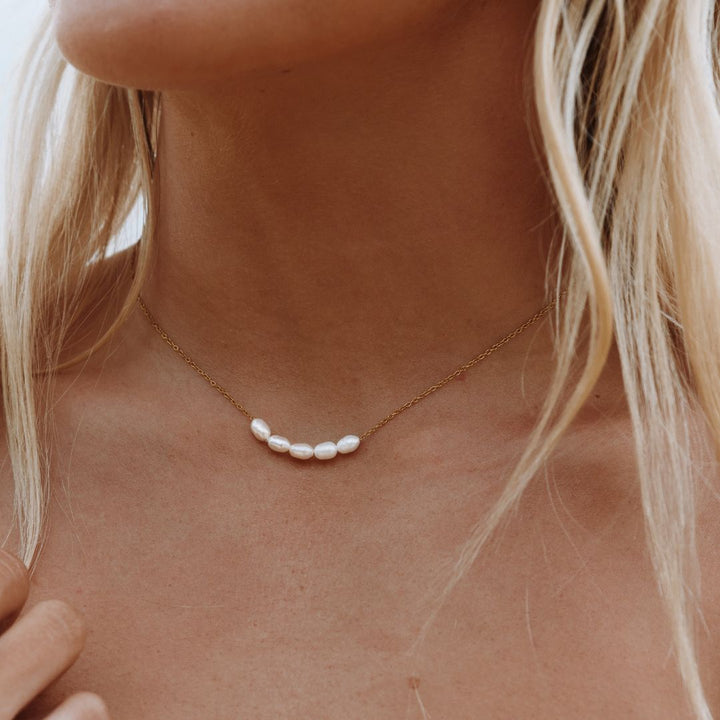 Lovely Necklace with Freshwater Pearls - Celina-The Livary