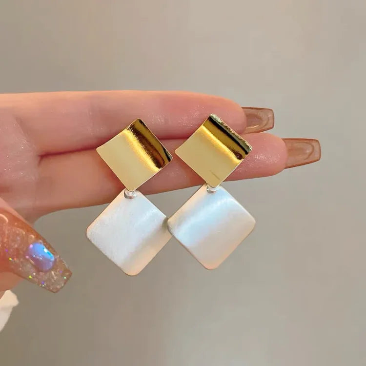 Stylish Clash Earrings - Aria-The Livary