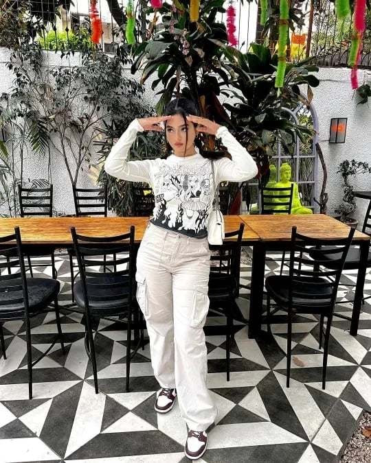 Trendy Ladies Cargo Jeans - Nova-White-XS-The Livary