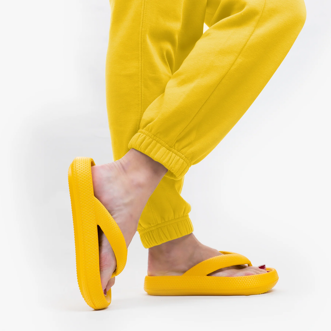 Cloud Soft Unisex Comfort Flip Flops – Leona-Black-3.5-4-The Livary