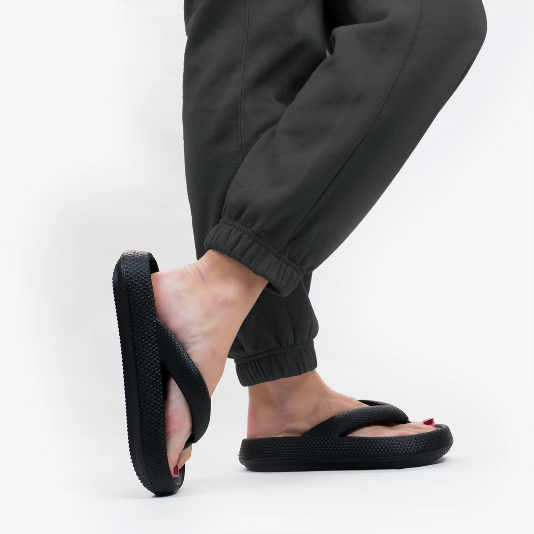 Cloud Soft Unisex Comfort Flip Flops – Leona-Black-3.5-4-The Livary